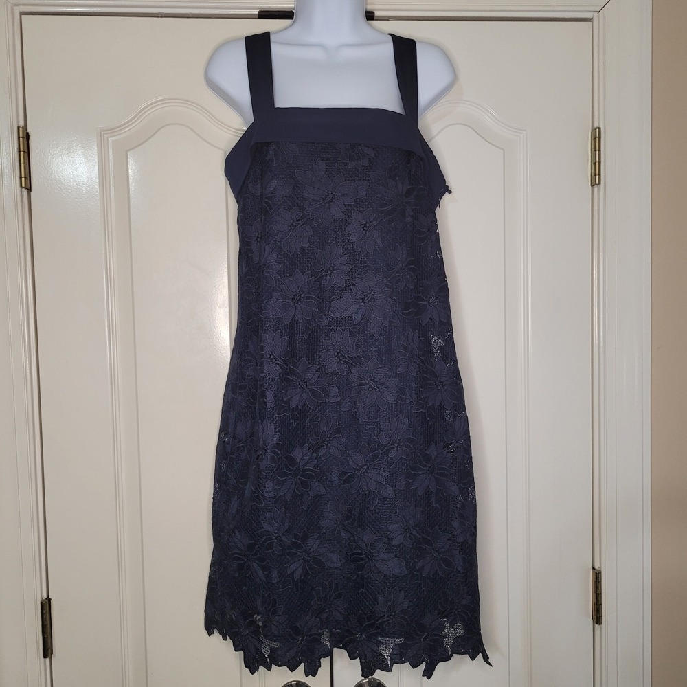 Banana Republic Dress Limited Edition Navy Floral Lace Shift Dress Size 6 NWT - Picture 1 of 10